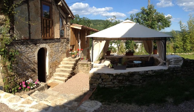 Location DE Vacances Gite Dans UN Ancien Four A Pain DU Xviiième Siècle