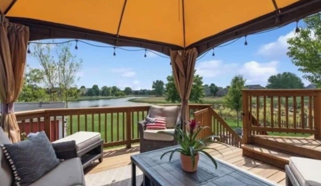 Beautiful 3-bedroom Lake house in Lake in the Hills