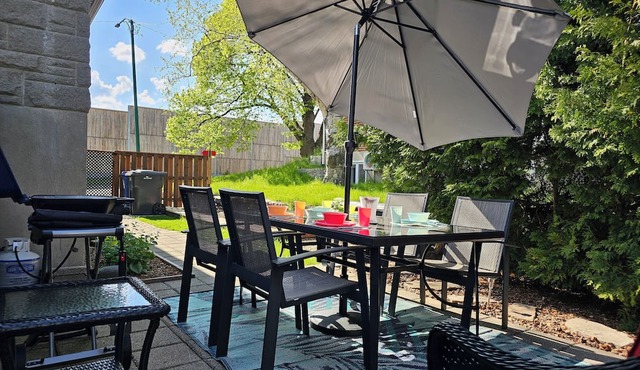 Great apartment for all your family and friends with garden and private parking