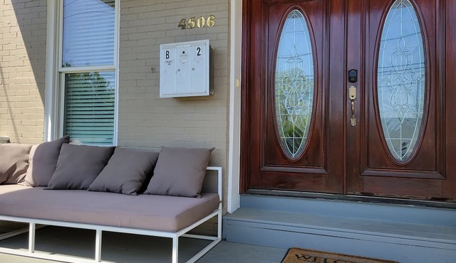 Spacious 5-bedroom townhome in beautiful Washington with fitness room, WiFi