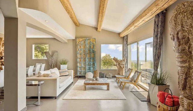 Homerez - Villa in Cabris with Pool