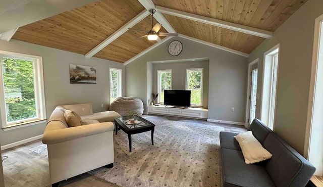 Villa with hot tub on Ash Lane