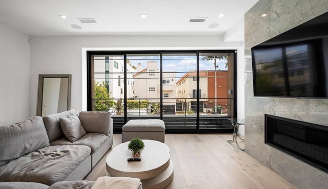 Penmar Modern - Modern Architectural Home in the Heart of Venice