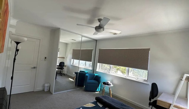 Room in Mawson Lakes