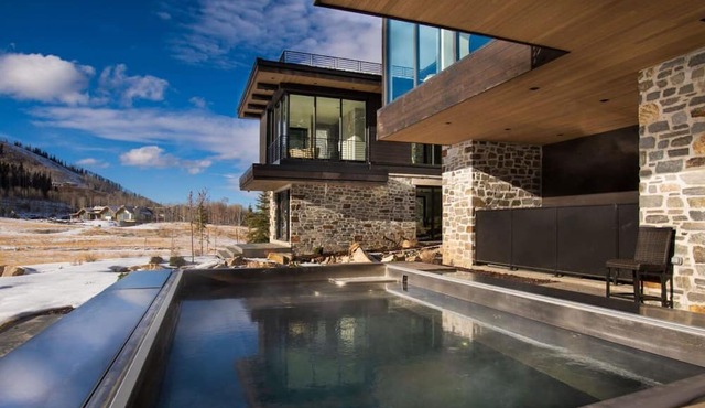 Luxury Home in Secluded Mountain Community with Ski Access and Private Hot Tub