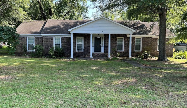 Spacious 4 bedroom 3 fullbath home <10 mi to Guntersville Lake, 20 mi to Cullman