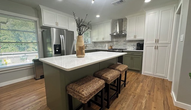 Newly Remodeled 3-bedroom house with lots of amenities