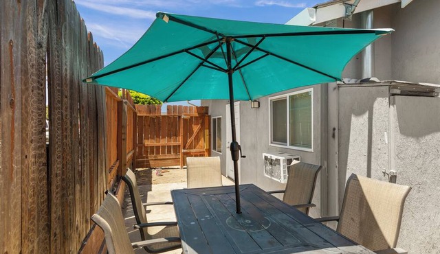 COZY 1Bdr, 1Ba w/ Washer & Dryer