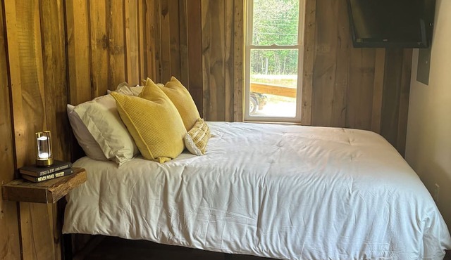 Cabin at Bay Springs Lake & Tishomingo State Park