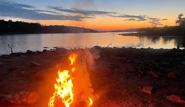 Greers Ferry Lake Front Studio