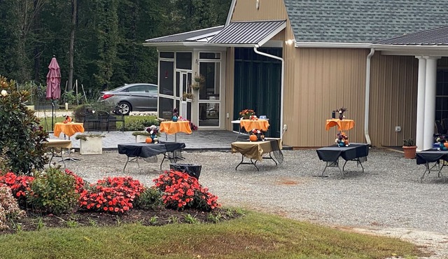 Horse Farm Apartment - Convenient and Private