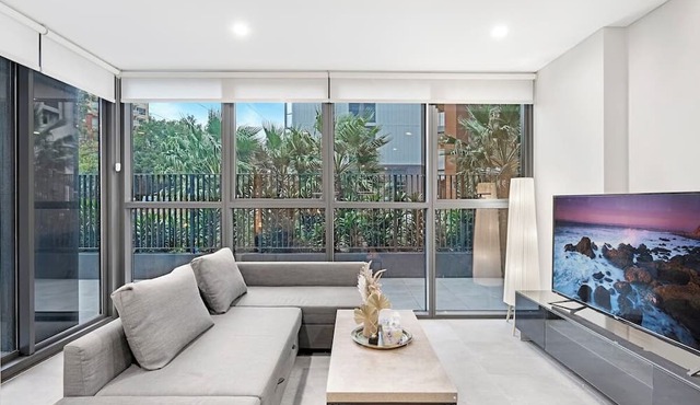 Super fashion 2B2B APT Homebush