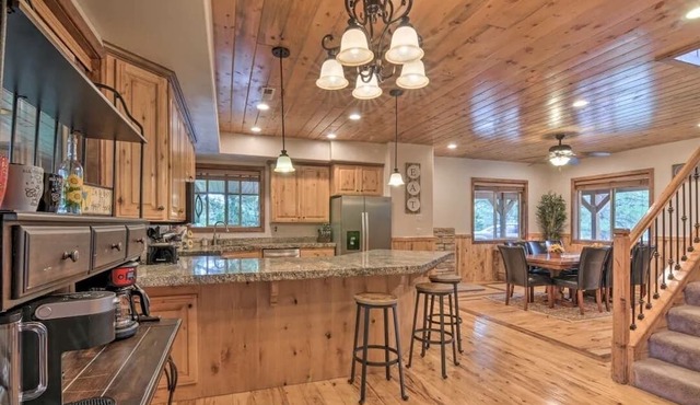 Picturesque Cabin is conveniently located for all Utah's adventures.