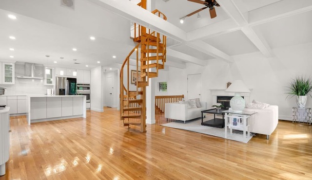 Escape cape/ water front home