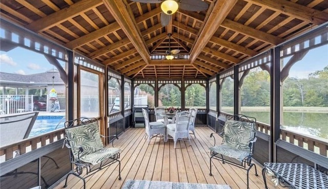 Baldwin Acres - peaceful country beauty, modern amenities, ultimate relaxation