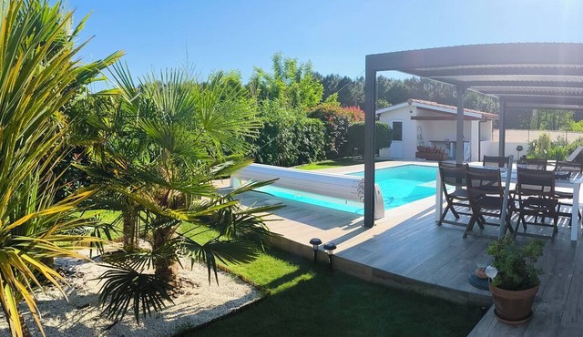 Pretty new house with pool near Arcachon