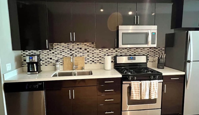 Irvine Modern 2 Bedroom 2 Bath near SNA airport Newport