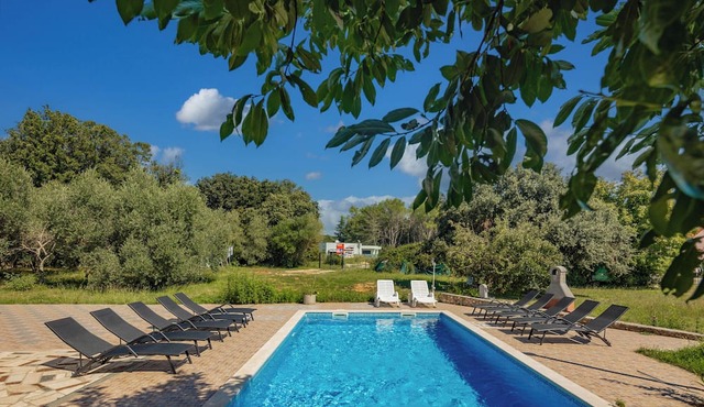 Villa Eucaliptus - Six Bedroom Villa, Sleeps 12