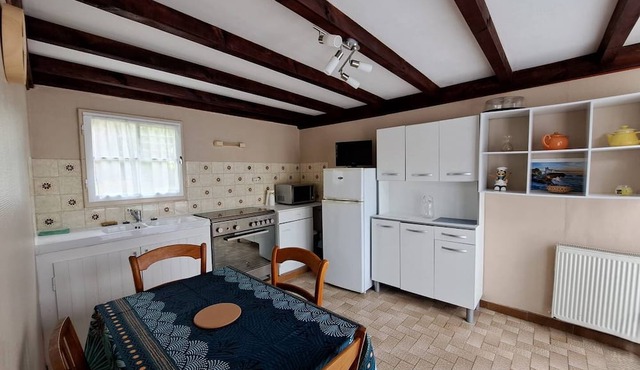 Single-storey cottage 9 minutes from the ocean