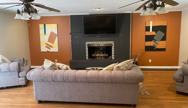 Cozy 3-bedroom house in Memphis with WiFi