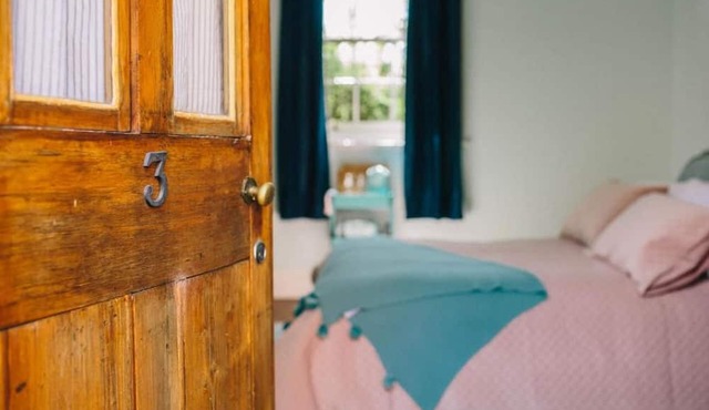 Beautiful and Secluded Garden Suites at the heart of historic Auburn