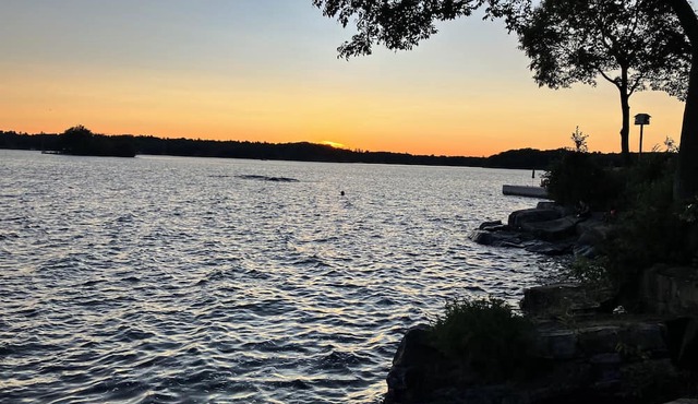 Renovated 3-Bedroom cottage in Thousand Island Park - a Cozy Weekend Getaway