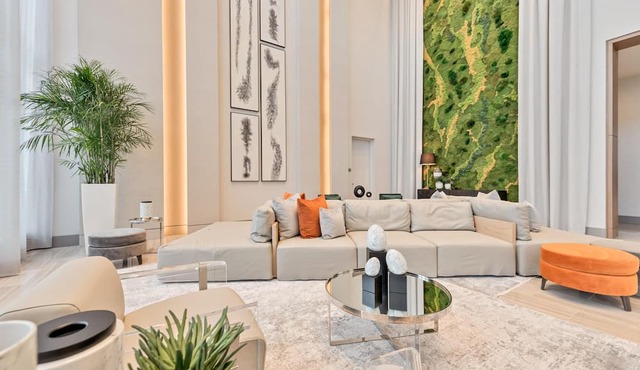 Doral Dream: Stylish 2BR Comfort
