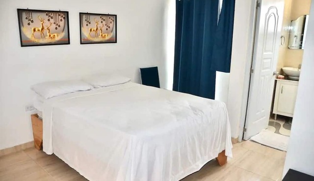 Comfortable Studio Apartment 5 Minutes from the Beach and City Center