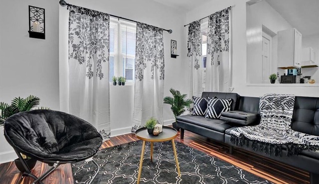 Allentown paradise near ppl center -1 paid parking per booking