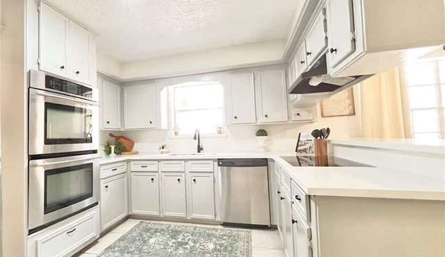 Spacious Home In Quiet Suburban Neighborhood