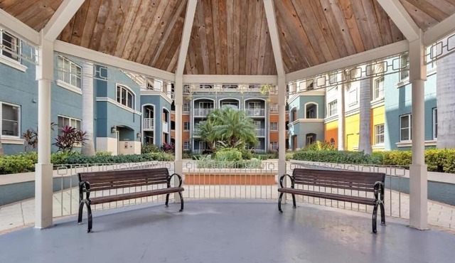 Two Bedroom Apartment Near Five Guys MIA