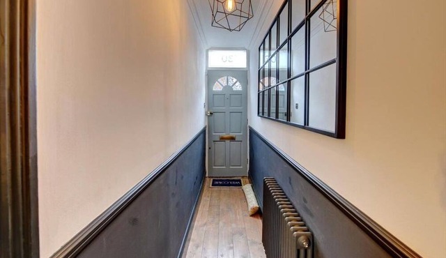 Elegant 2-Bed house with WiFi in Central Bedford