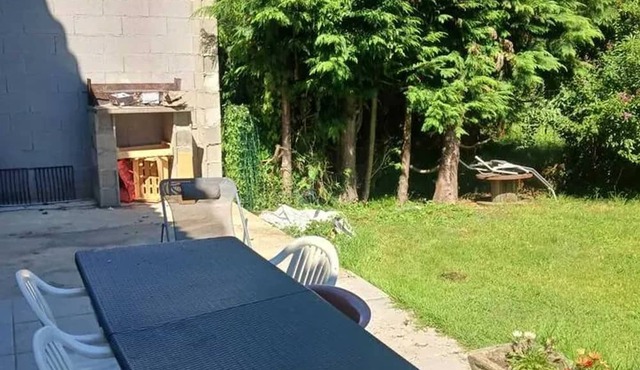 Homerez - Spacious house for 8 ppl. with garden and terrace at Prat-Bonrepaux