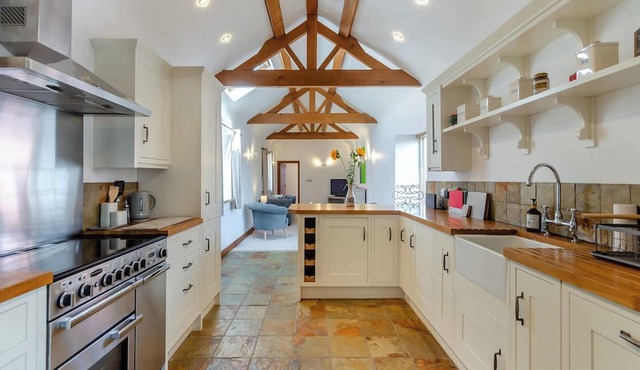 2 bedroom accommodation in Gonerby Grange