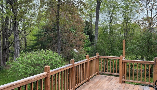 Cozy 5 bedroom home in the heart of Midcoast Maine!