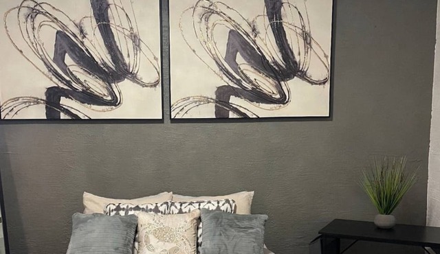 Beautifully staged this bungalow style short term rental is perfect for you