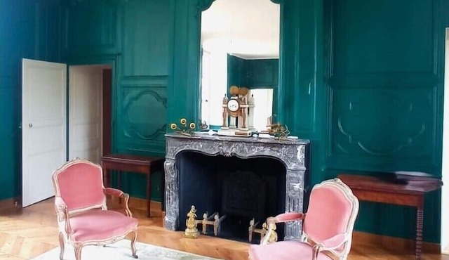 Gîte Dans Château de Caractère en Plein Centre de la France