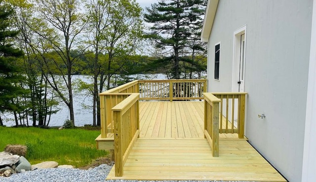 Stafford Circle Cottage- Enjoy peaceful views of Damariscotta Lake