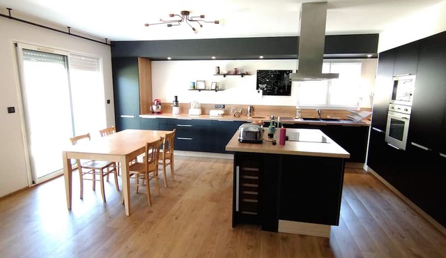 Maison Avec 3 Chambres Dans le Village D'eurre Dans la Drôme