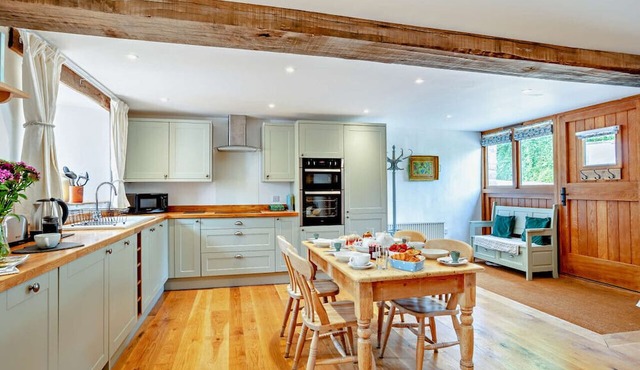 Town Living Farm - Hayloft