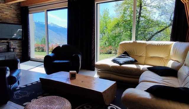 Gîte Family House Ignaux 14 Personnes, 3 Stations de ski à Proximité