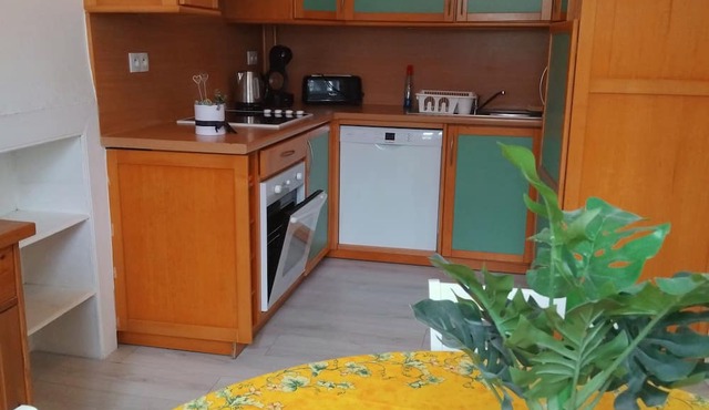 Le Nid du Centre, apartment in the heart of Huelgoat, all within walking distance