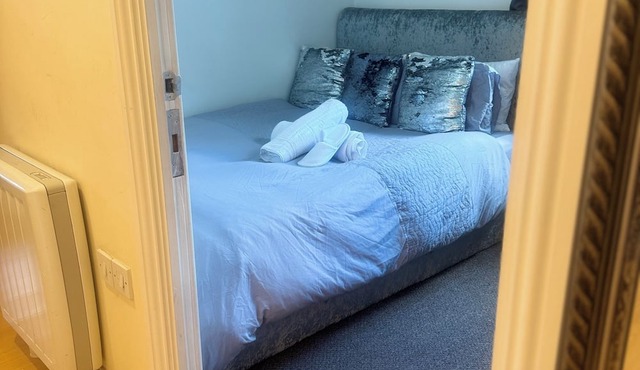 Lux 1 bedroom and 1 private bathroom in a shared flat cheshunt Broxbourne