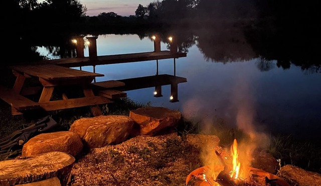 Charming Waterfront Tiny House & Sauna