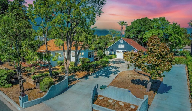 Rancho Relaxo Retreat: Modern Comfort in Cucamonga