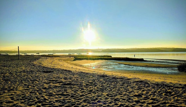 NO CAPE TRAFFIC - Pier 68 Cottage/Bungalow—Steps to Swifts Beach Wareham MA