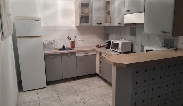 Apartment with garden close to beach roads and town center