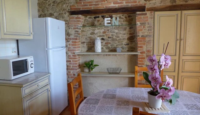Holiday Home 'Gîte Les Castilles Près Puy Du Fou' with Shared Pool, Private Terrace and Wi-Fi