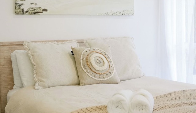 Cosy Villa, street back from Kewarra Beach