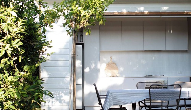 South Side Stay — Modern 2bed Cottage